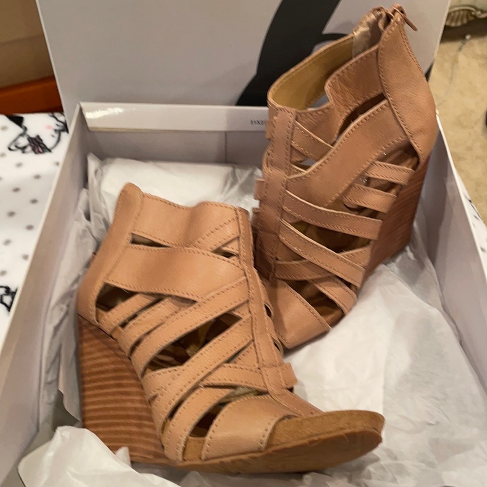 Nine West Perkulateo Tan Leather Wedges sz 6.5